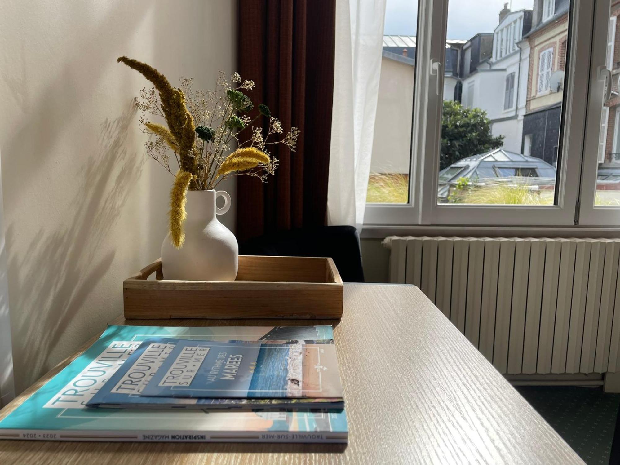 特鲁维尔酒店 滨海图维列 客房 照片